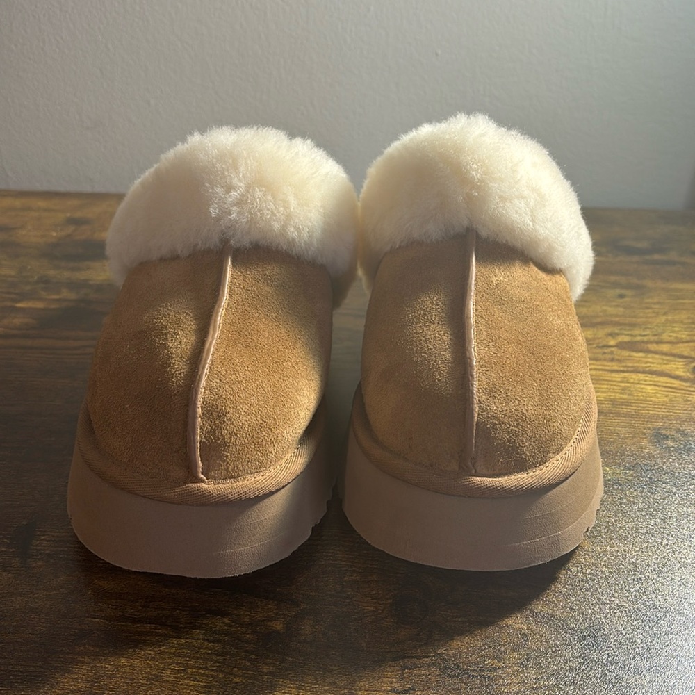 UGG Disquette size 8